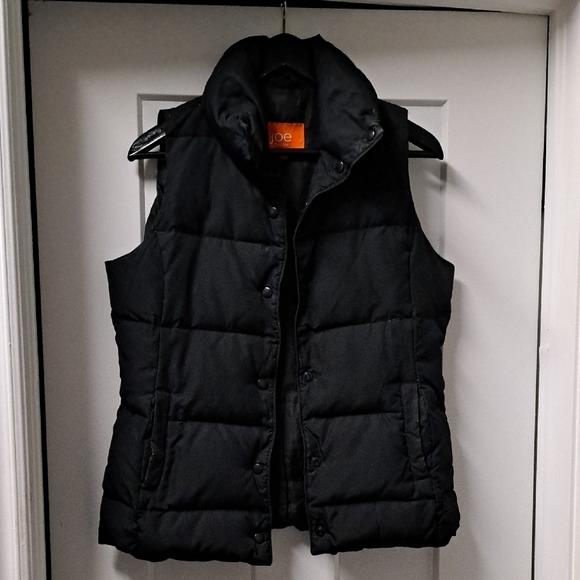 Women's Black Puffer Vest - Picture 1 of 2